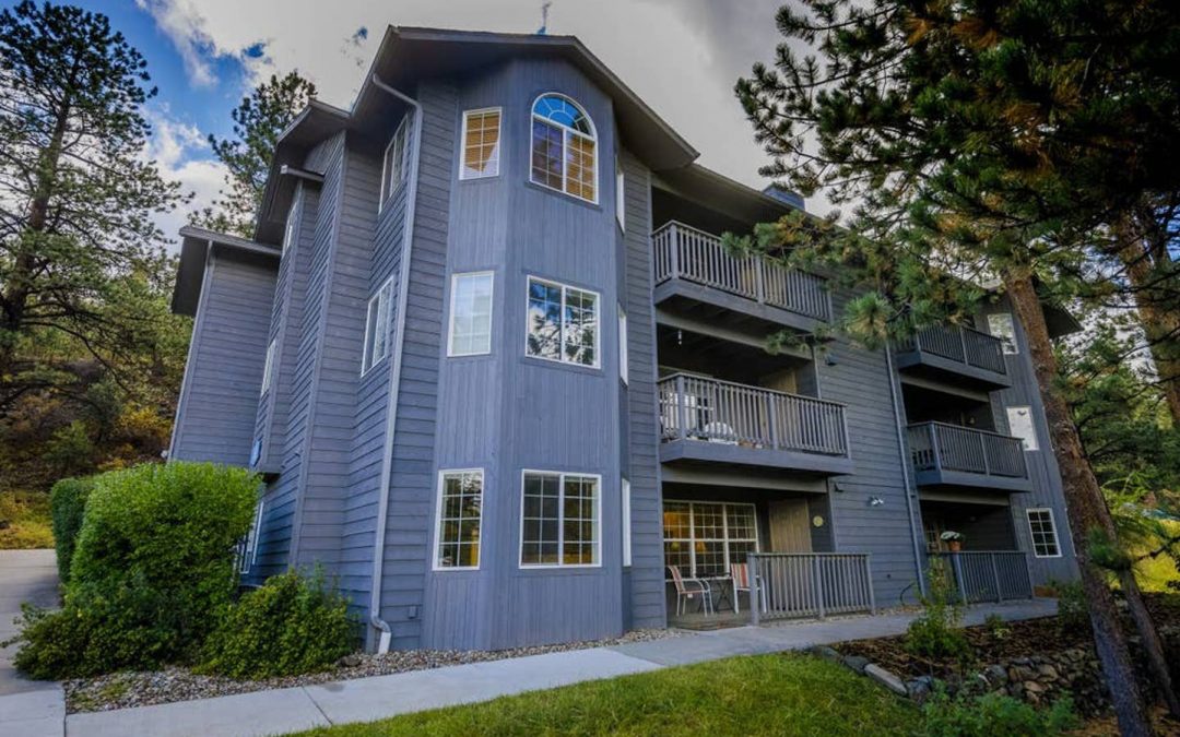 Riverside Drive Condo